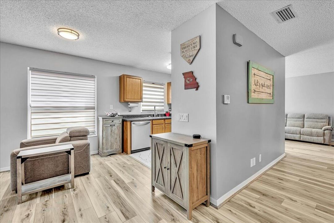 For Sale: $560,000 (3 beds, 2 baths, 1760 Square Feet)