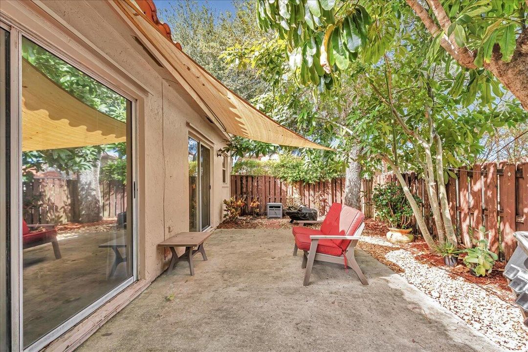 For Sale: $560,000 (3 beds, 2 baths, 1760 Square Feet)