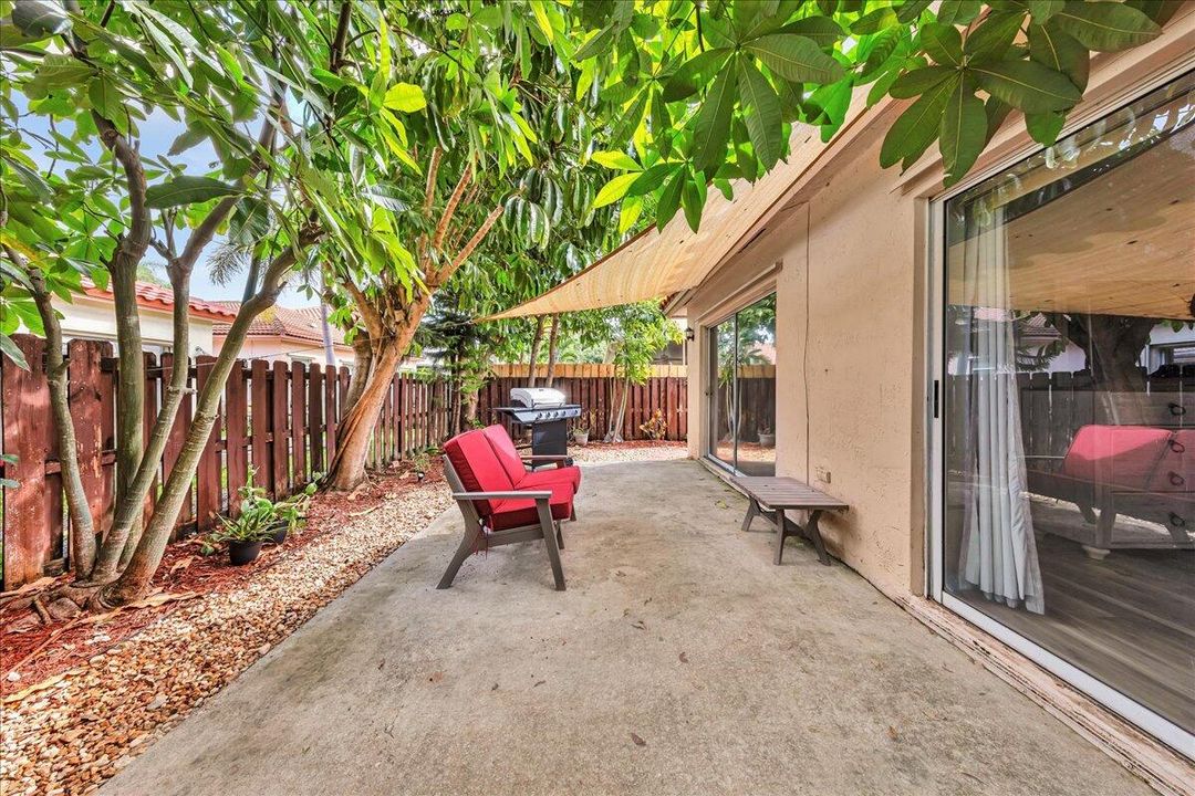 For Sale: $560,000 (3 beds, 2 baths, 1760 Square Feet)