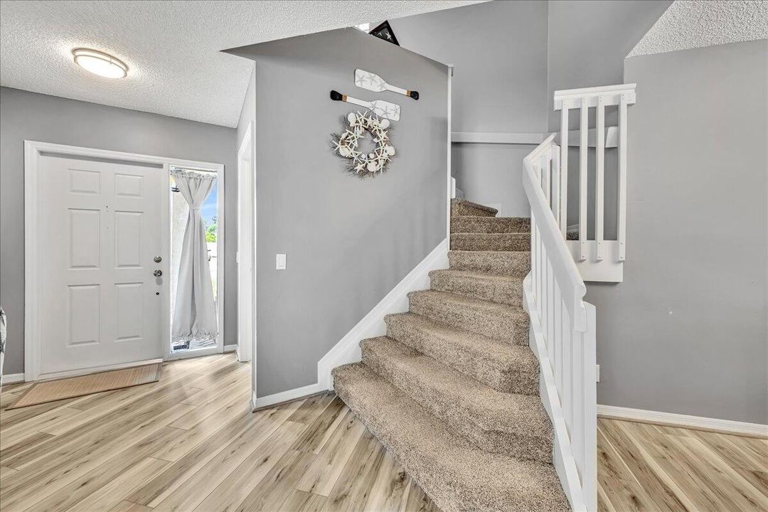 For Sale: $560,000 (3 beds, 2 baths, 1760 Square Feet)