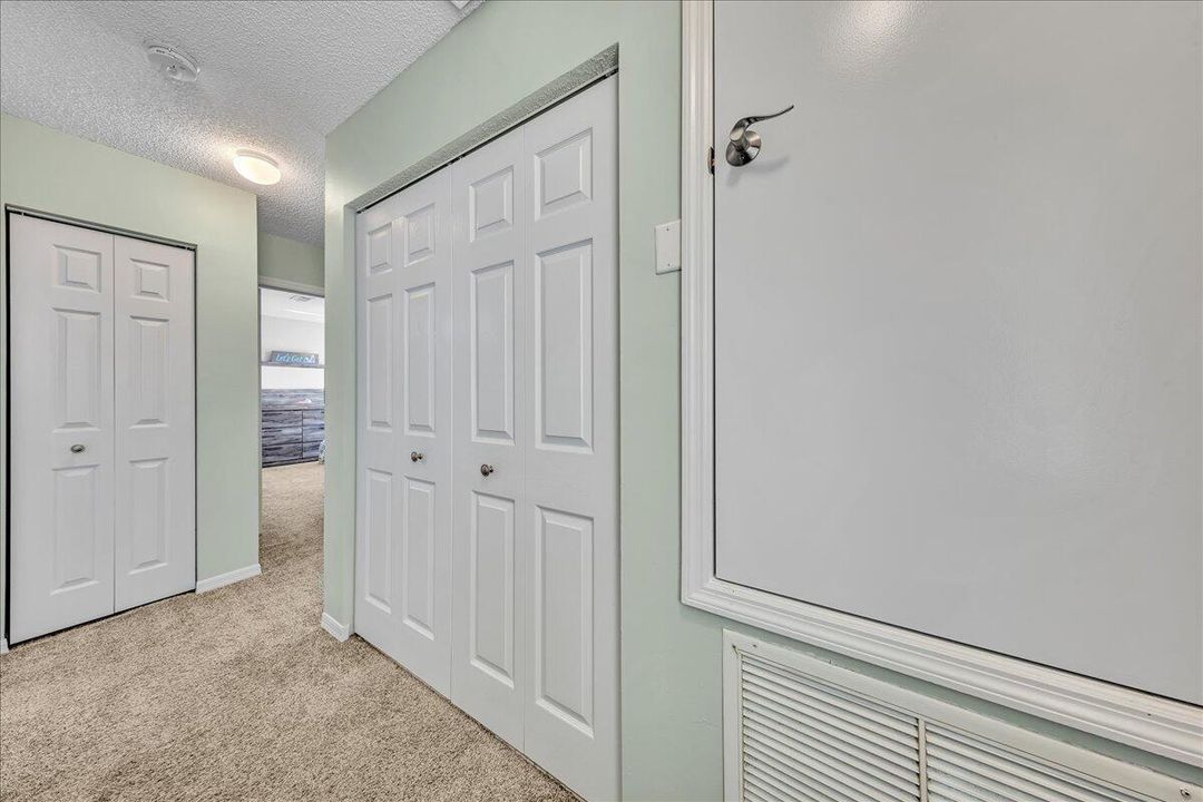 For Sale: $560,000 (3 beds, 2 baths, 1760 Square Feet)