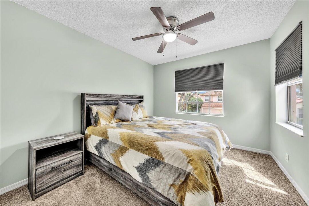 For Sale: $560,000 (3 beds, 2 baths, 1760 Square Feet)