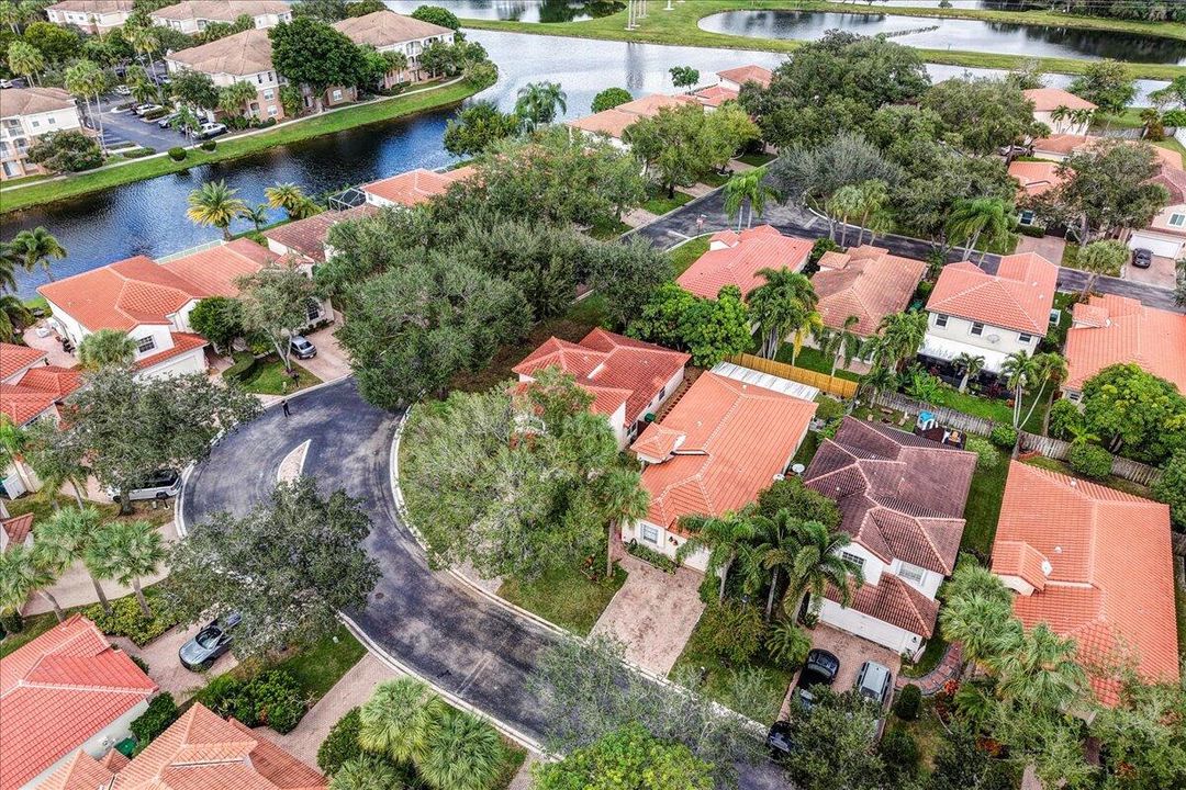 For Sale: $560,000 (3 beds, 2 baths, 1760 Square Feet)