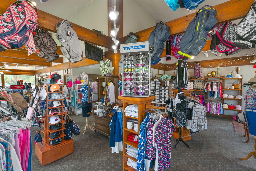 出租: $15,000 (4 贝兹, 3 浴室, 3192 平方英尺)