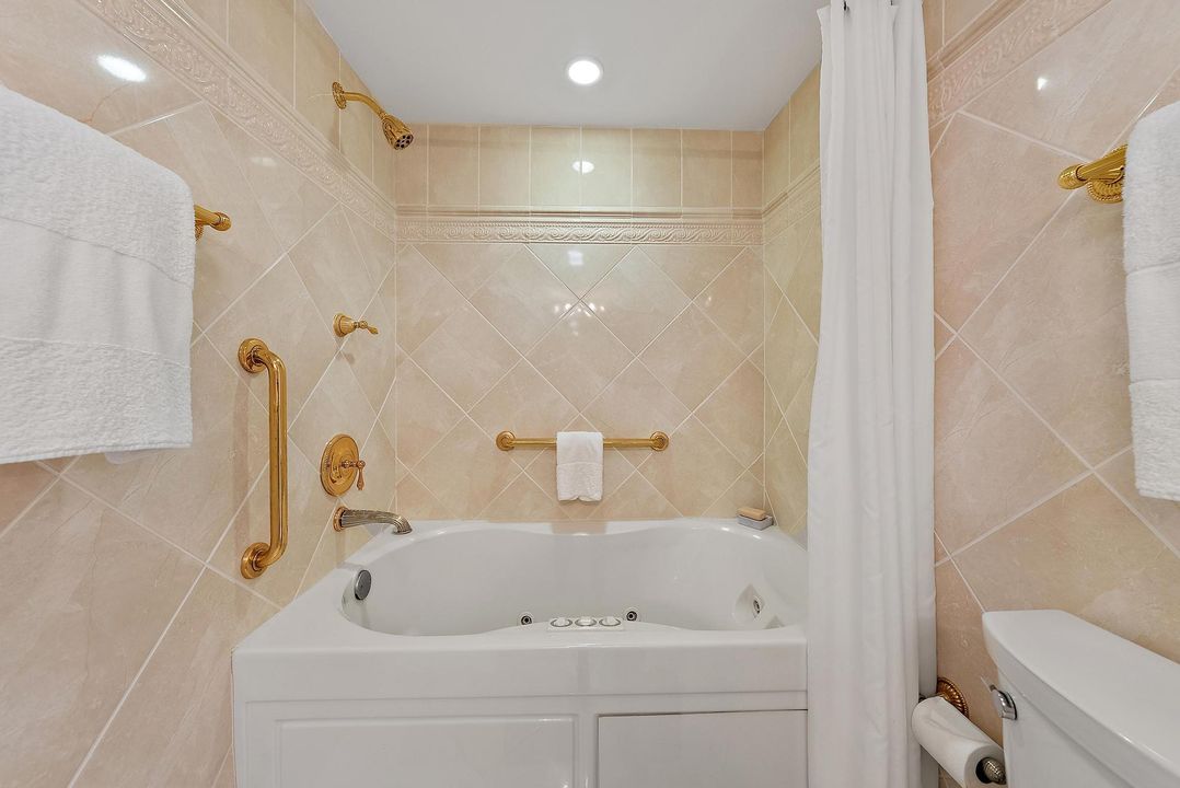 待售: $2,250,000 (2 贝兹, 2 浴室, 1395 平方英尺)