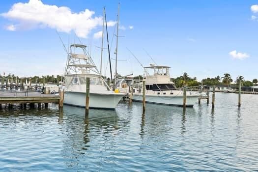 For Sale: $350,000 (2 beds, 2 baths, 1092 Square Feet)