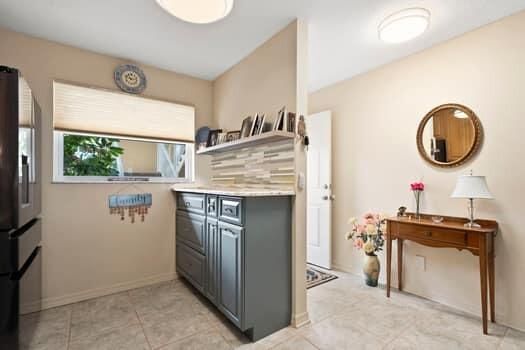 For Sale: $350,000 (2 beds, 2 baths, 1092 Square Feet)