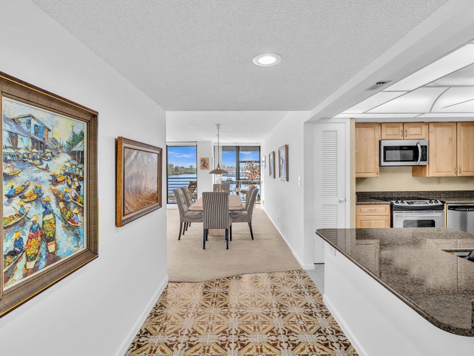 For Sale: $750,000 (2 beds, 2 baths, 1500 Square Feet)