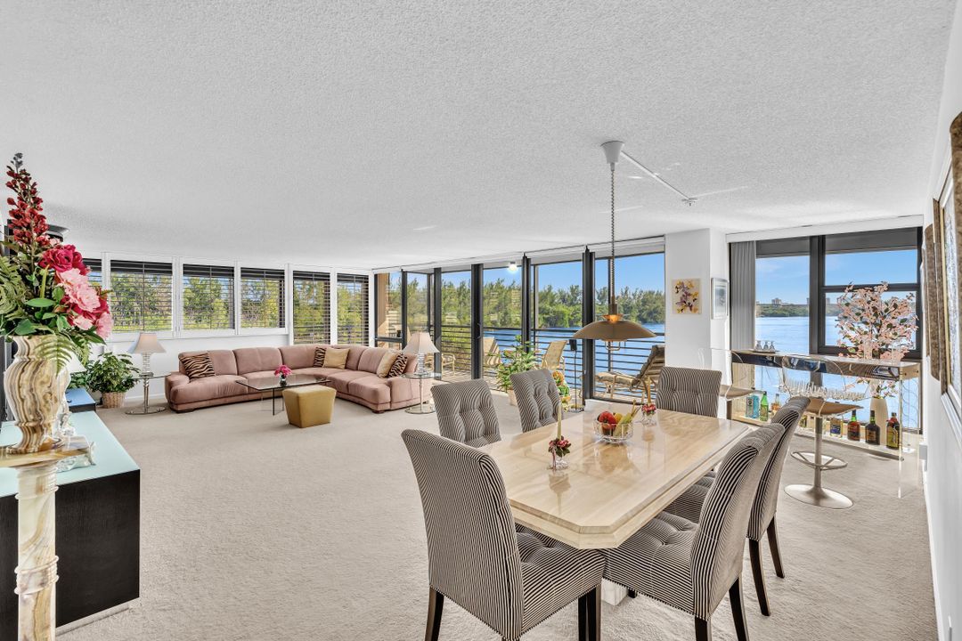 For Sale: $750,000 (2 beds, 2 baths, 1500 Square Feet)