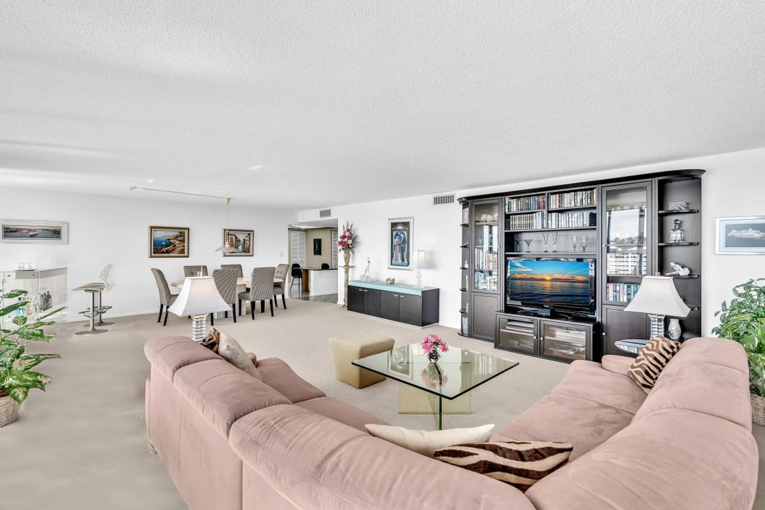 For Sale: $750,000 (2 beds, 2 baths, 1500 Square Feet)