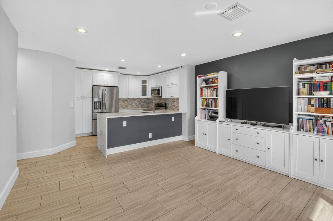 На продажу: $499,000 (3 спален, 2 ванн, 1949 Квадратных фут)