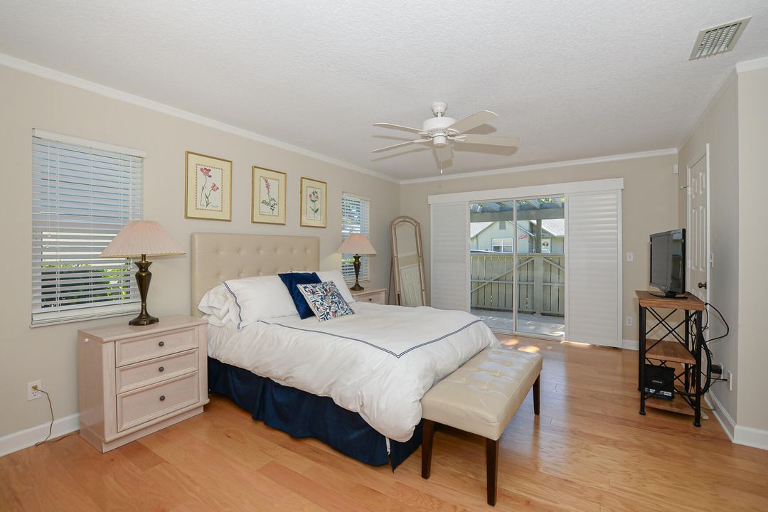 合同活跃: $325,000 (3 贝兹, 3 浴室, 1664 平方英尺)