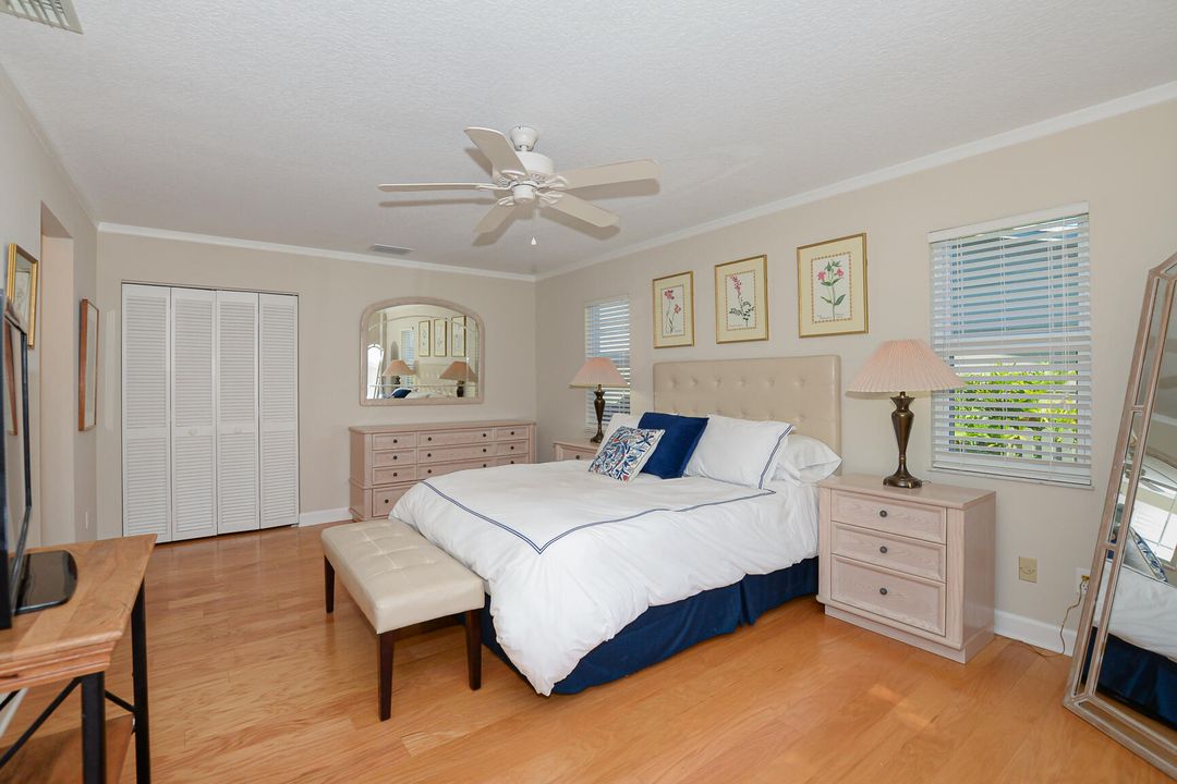 合同活跃: $325,000 (3 贝兹, 3 浴室, 1664 平方英尺)