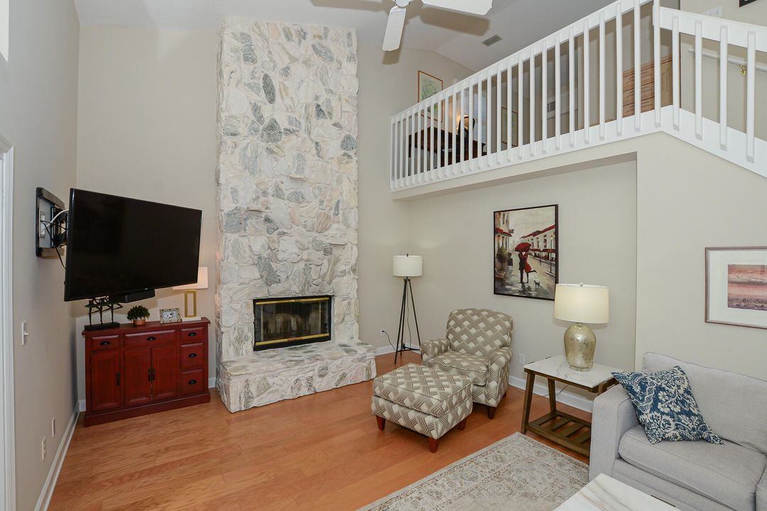 合同活跃: $325,000 (3 贝兹, 3 浴室, 1664 平方英尺)