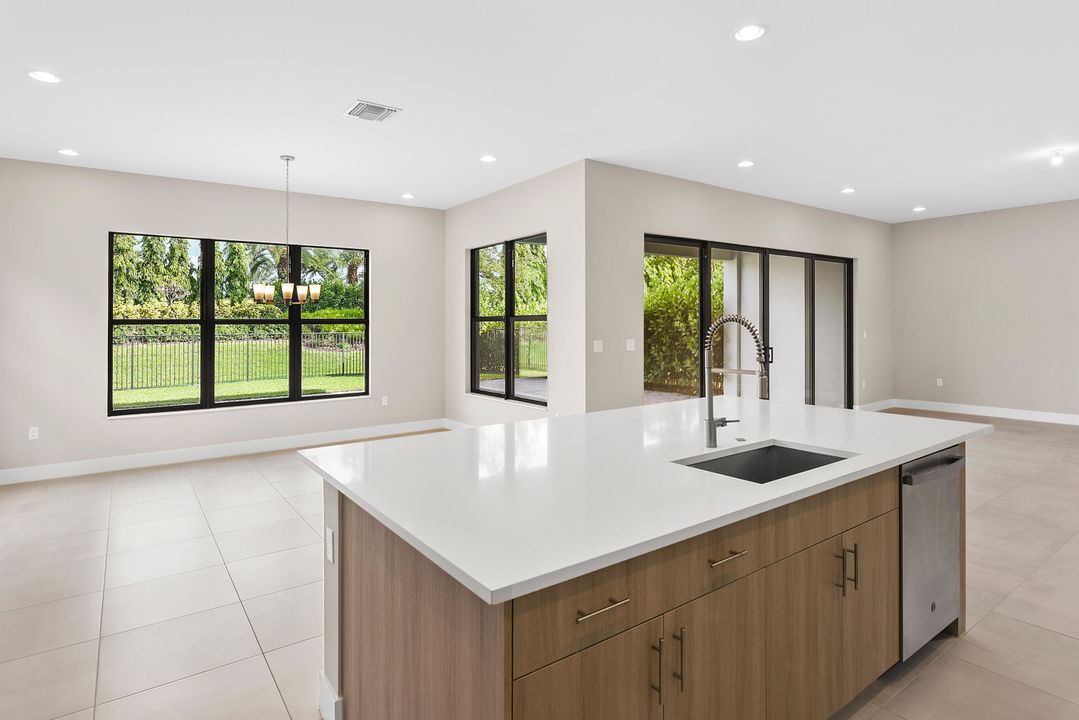 For Sale: $2,300,000 (5 beds, 5 baths, 3888 Square Feet)