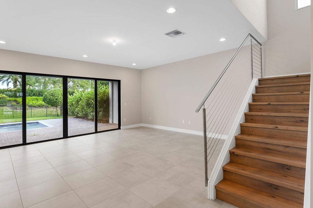 For Sale: $2,300,000 (5 beds, 5 baths, 3888 Square Feet)