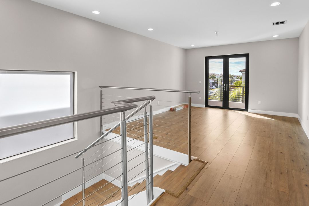 For Sale: $2,300,000 (5 beds, 5 baths, 3888 Square Feet)