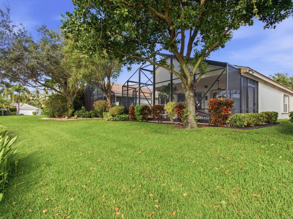 Active With Contract: $549,000 (3 beds, 2 baths, 2081 Square Feet)