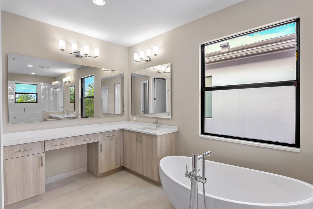 For Sale: $2,300,000 (5 beds, 5 baths, 3888 Square Feet)