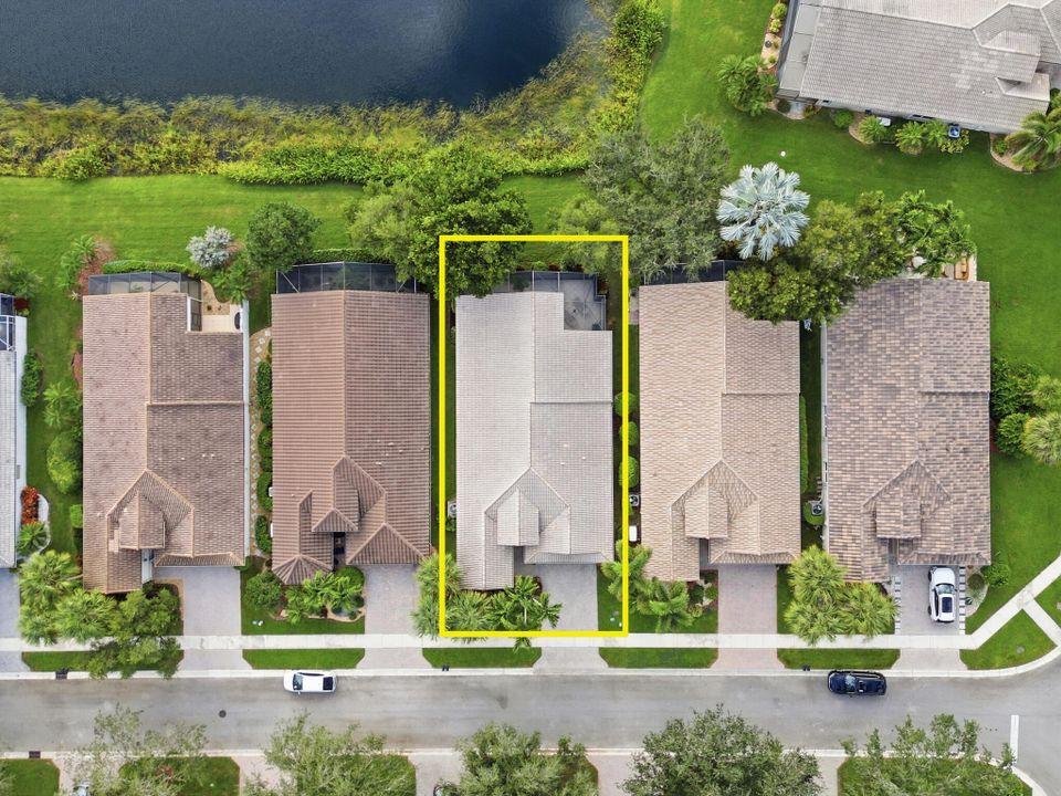 Active With Contract: $549,000 (3 beds, 2 baths, 2081 Square Feet)