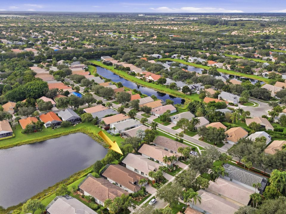 Active With Contract: $549,000 (3 beds, 2 baths, 2081 Square Feet)