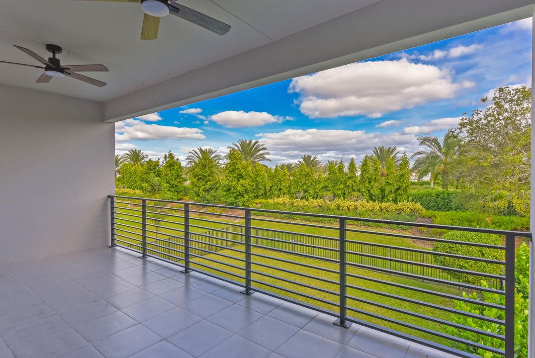 For Sale: $2,300,000 (5 beds, 5 baths, 3888 Square Feet)