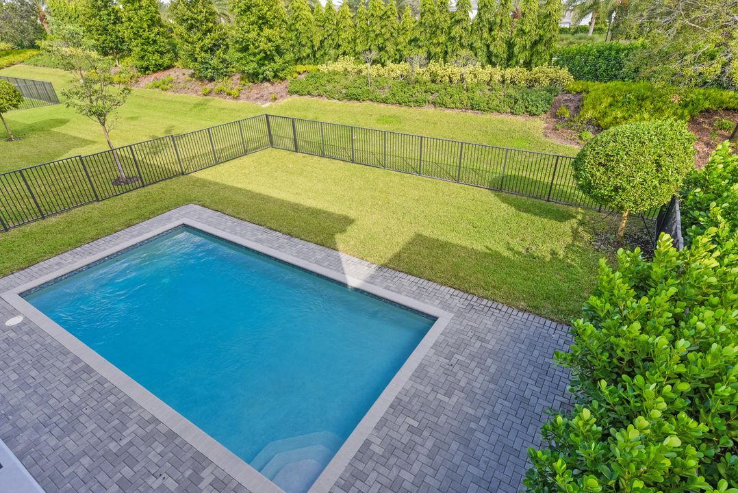 For Sale: $2,300,000 (5 beds, 5 baths, 3888 Square Feet)