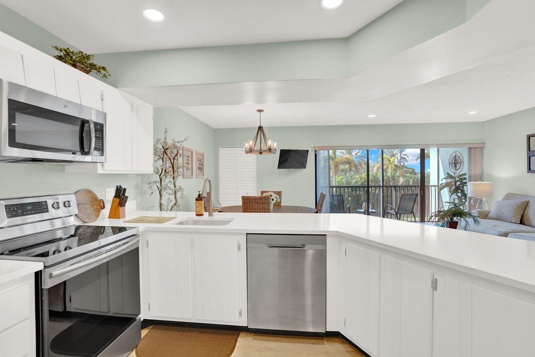 На продажу: $315,000 (1 спален, 1 ванн, 704 Квадратных фут)