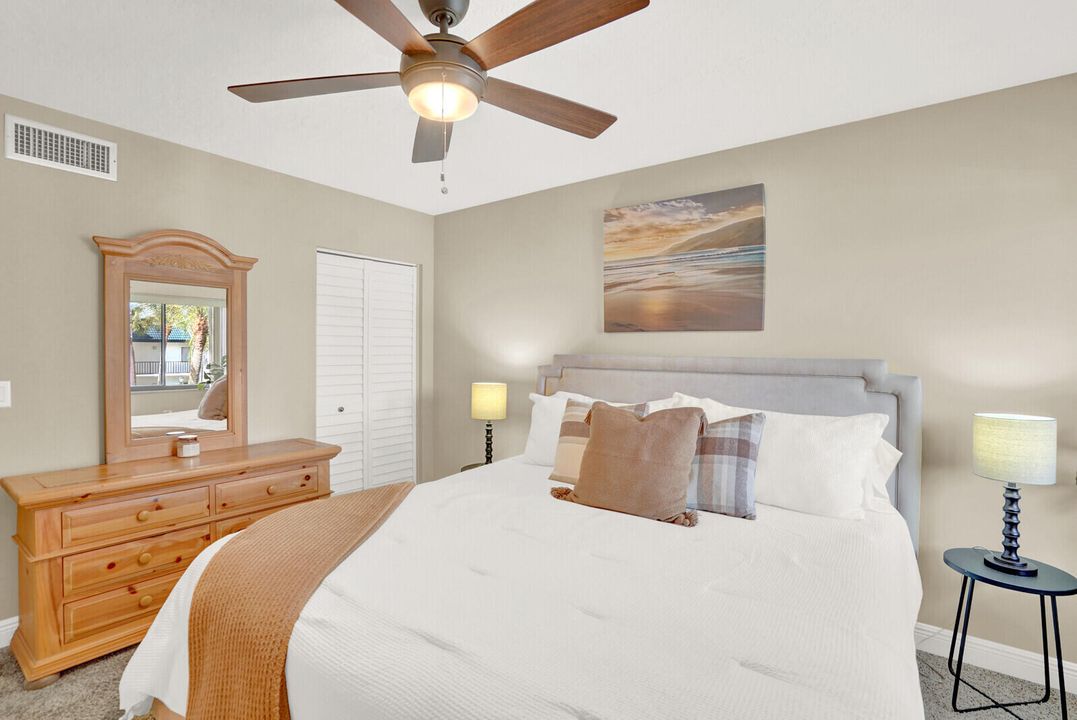 На продажу: $315,000 (1 спален, 1 ванн, 704 Квадратных фут)