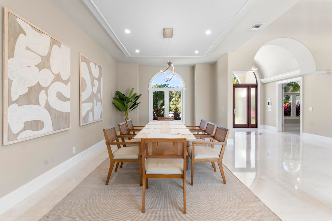 For Sale: $6,300,000 (5 beds, 5 baths, 5885 Square Feet)