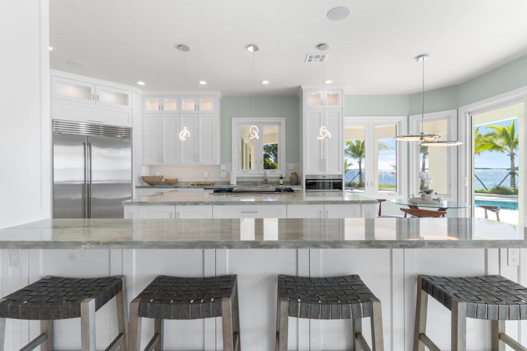 For Sale: $6,300,000 (5 beds, 5 baths, 5885 Square Feet)