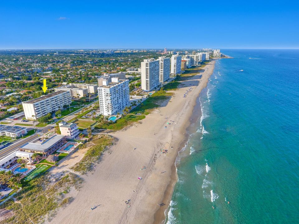 На продажу: $699,900 (2 спален, 2 ванн, 1209 Квадратных фут)