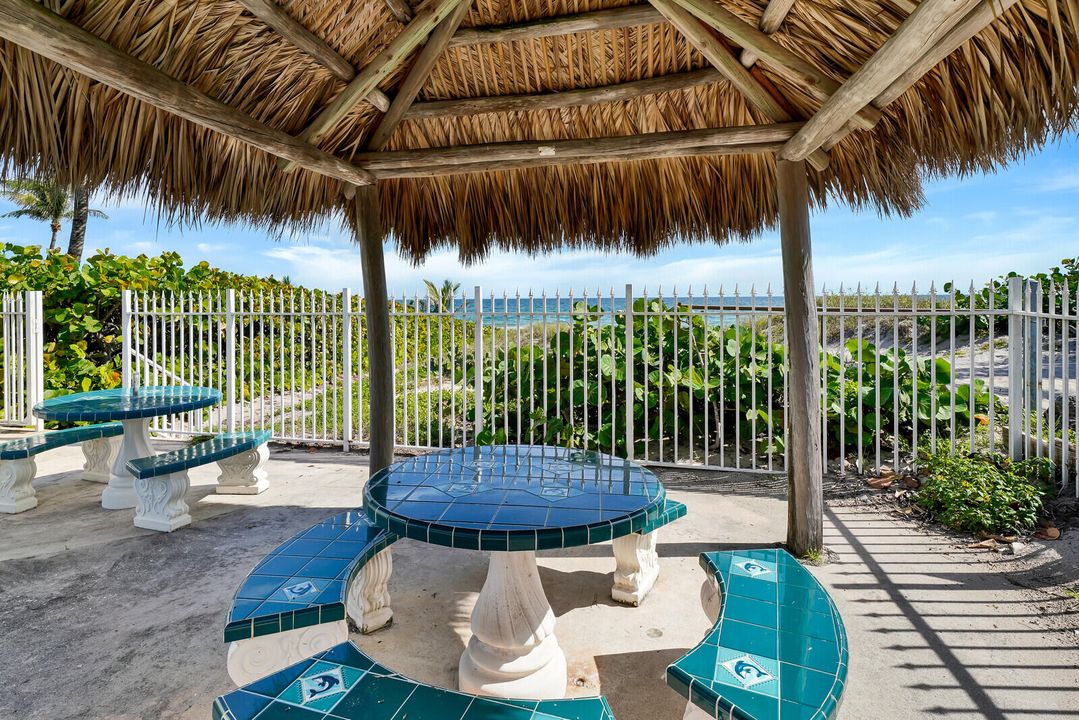 На продажу: $699,900 (2 спален, 2 ванн, 1209 Квадратных фут)