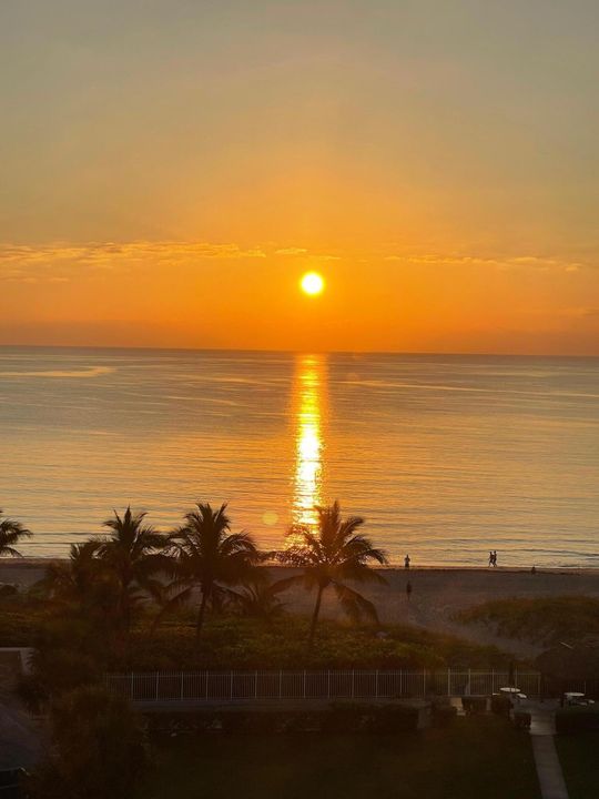 На продажу: $699,900 (2 спален, 2 ванн, 1209 Квадратных фут)