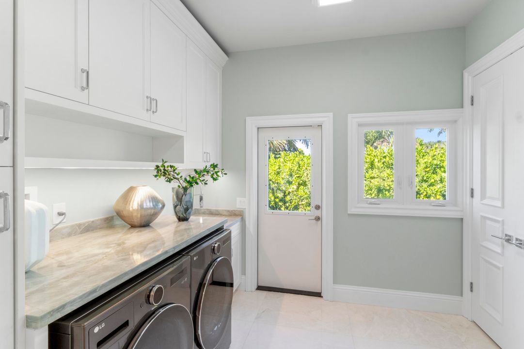 For Sale: $6,300,000 (5 beds, 5 baths, 5885 Square Feet)