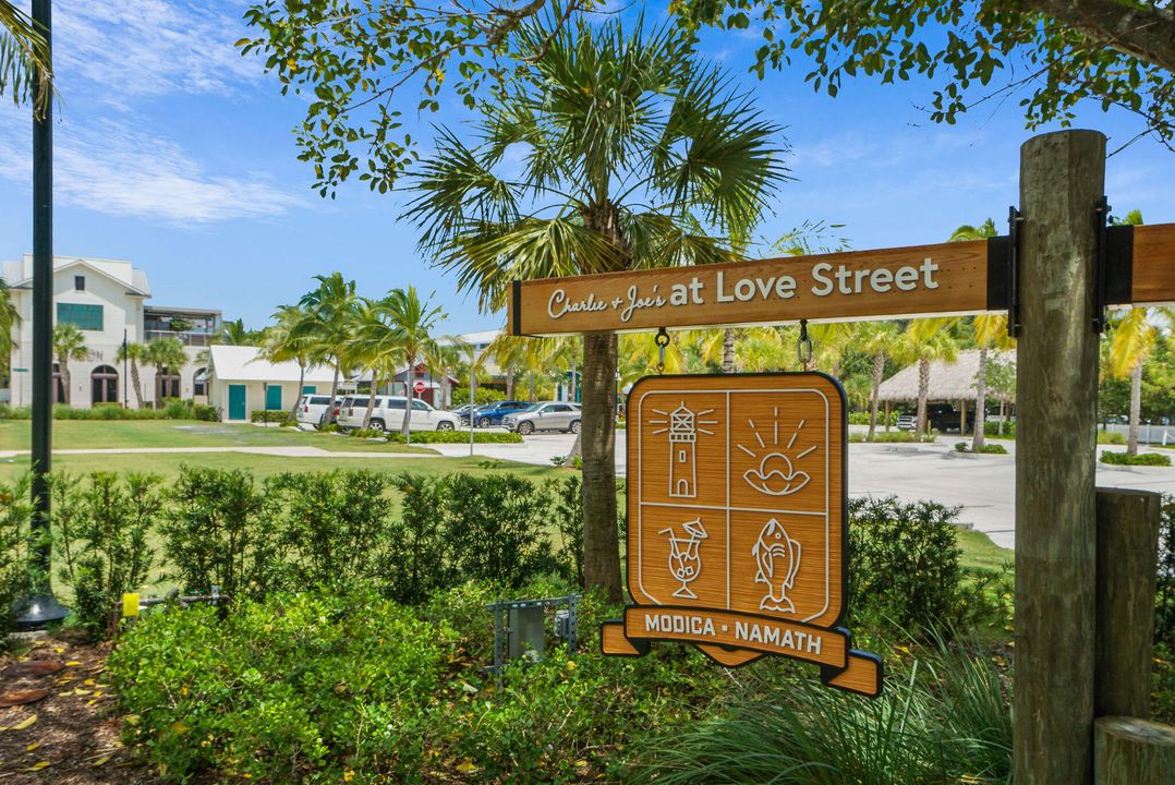 For Sale: $1,275,000 (3 beds, 2 baths, 1889 Square Feet)