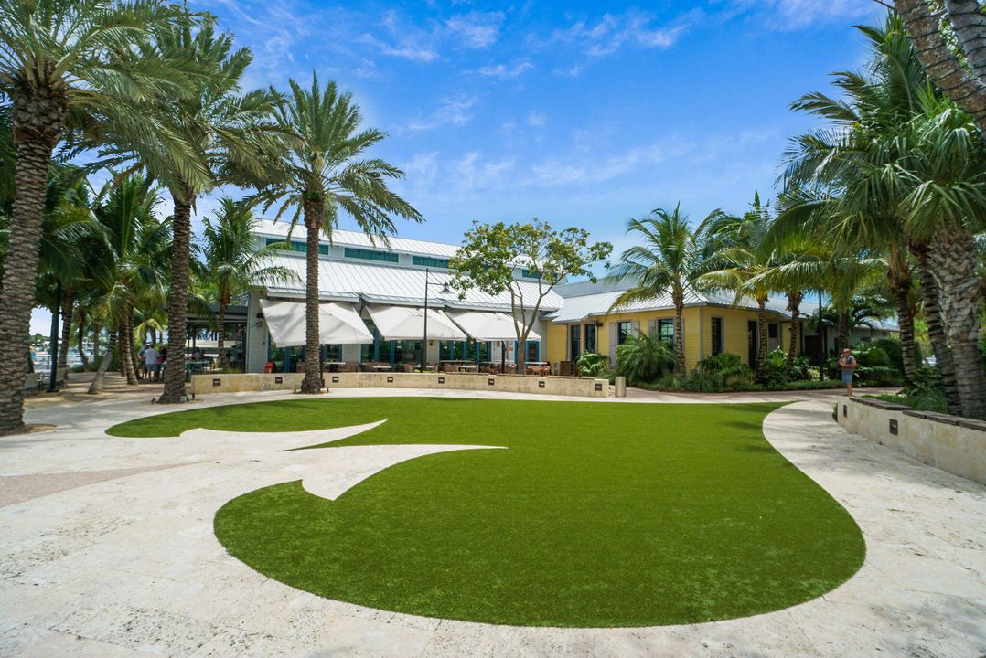 For Sale: $1,275,000 (3 beds, 2 baths, 1889 Square Feet)