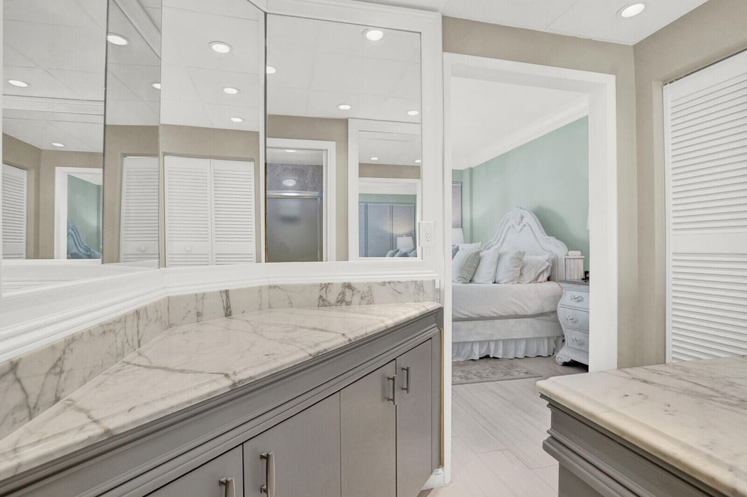 На продажу: $699,900 (2 спален, 2 ванн, 1209 Квадратных фут)