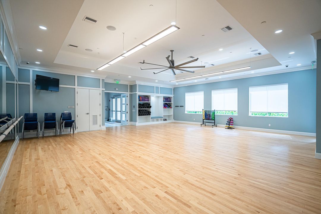 Active With Contract: $549,000 (3 beds, 2 baths, 2081 Square Feet)