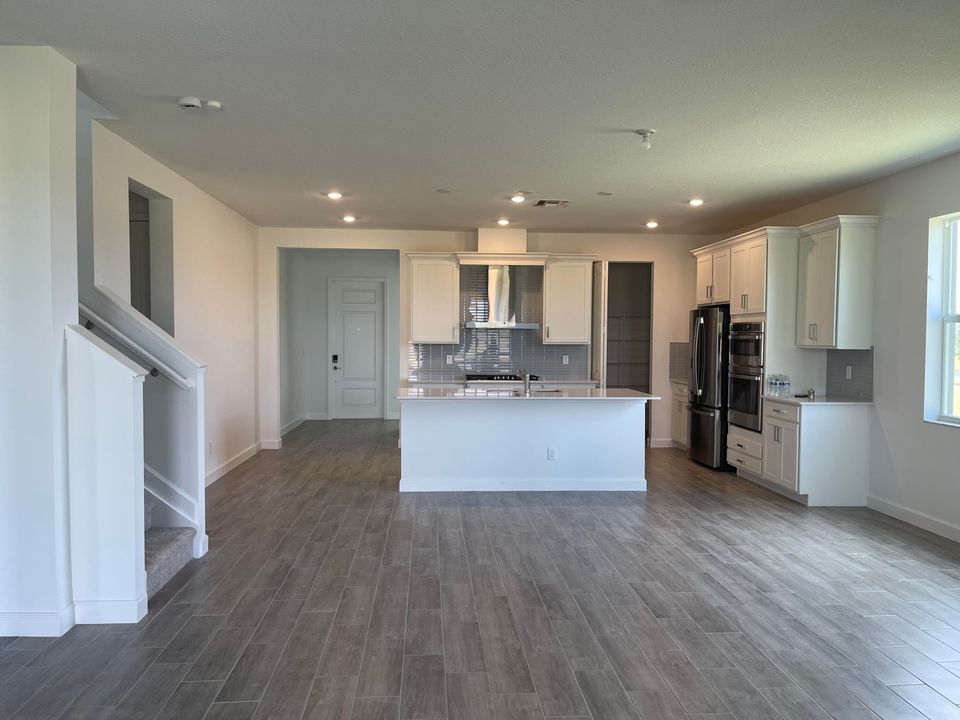 For Rent: $4,500 (5 beds, 3 baths, 3326 Square Feet)