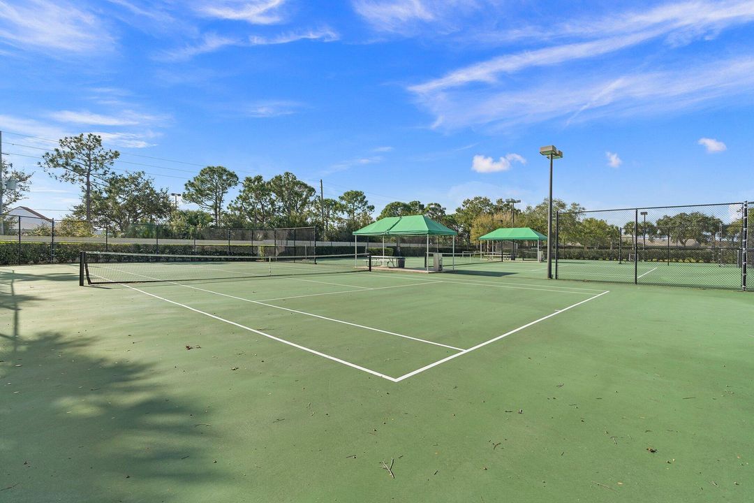 For Sale: $235,000 (2 beds, 2 baths, 1152 Square Feet)