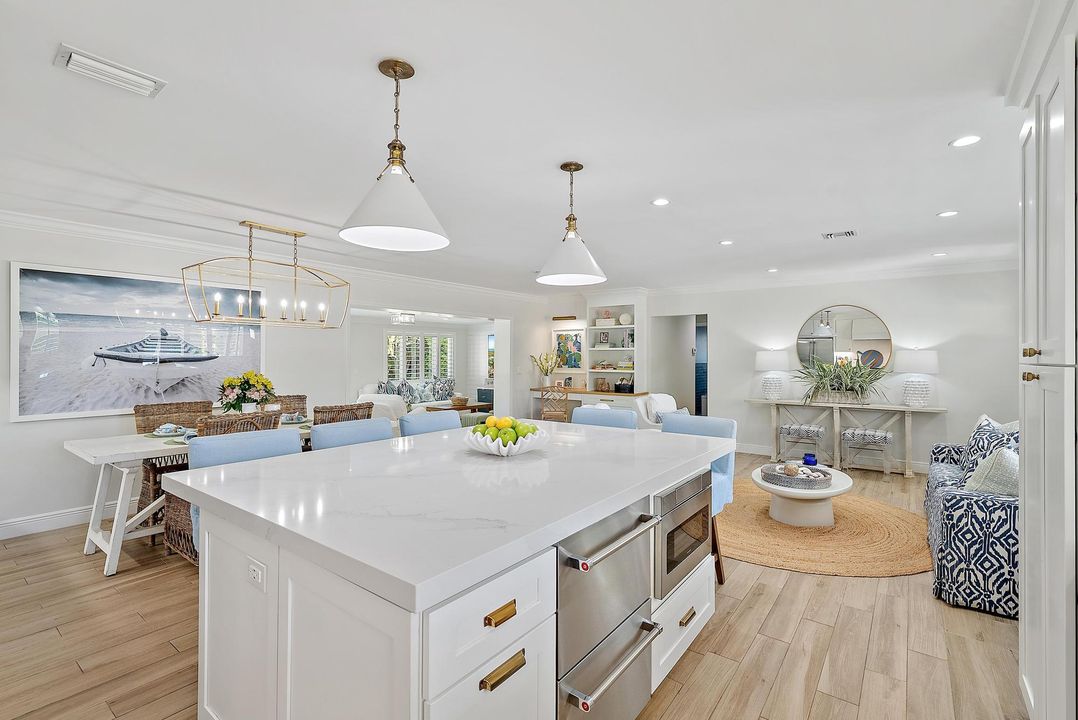 For Sale: $1,395,000 (3 beds, 2 baths, 1975 Square Feet)