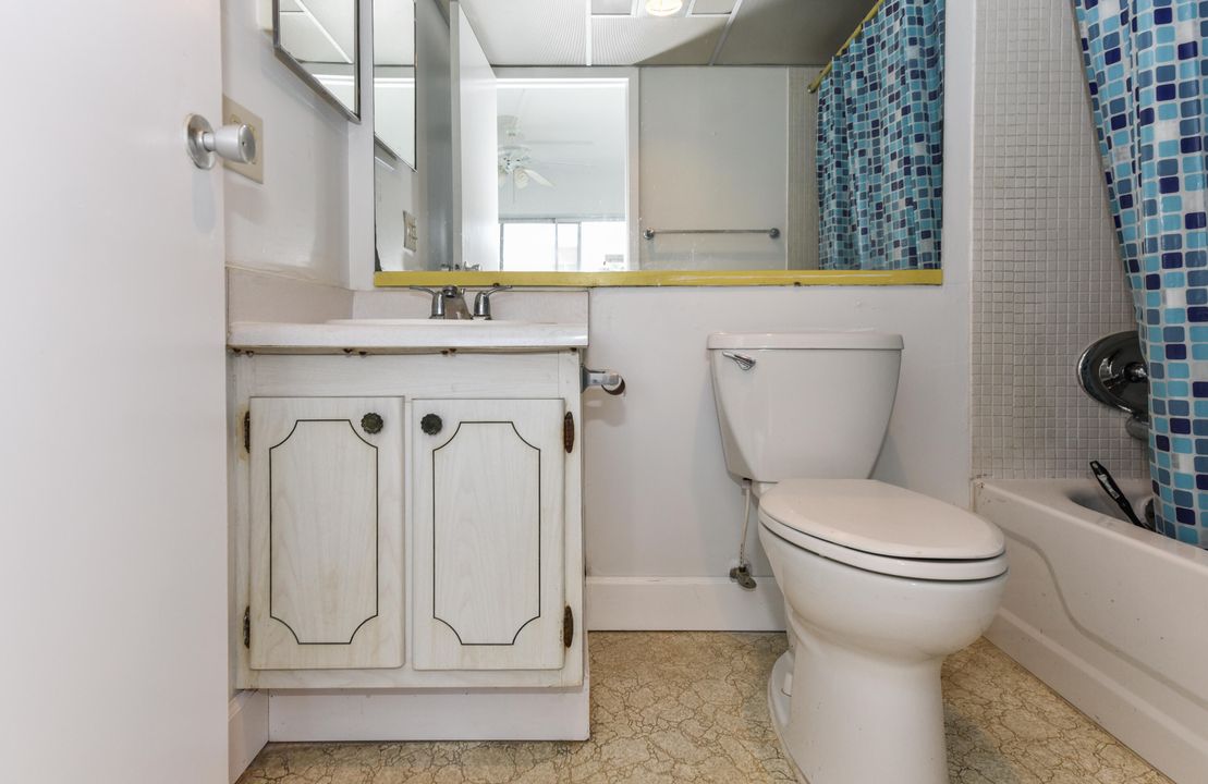 待售: $56,000 (1 贝兹, 1 浴室, 720 平方英尺)