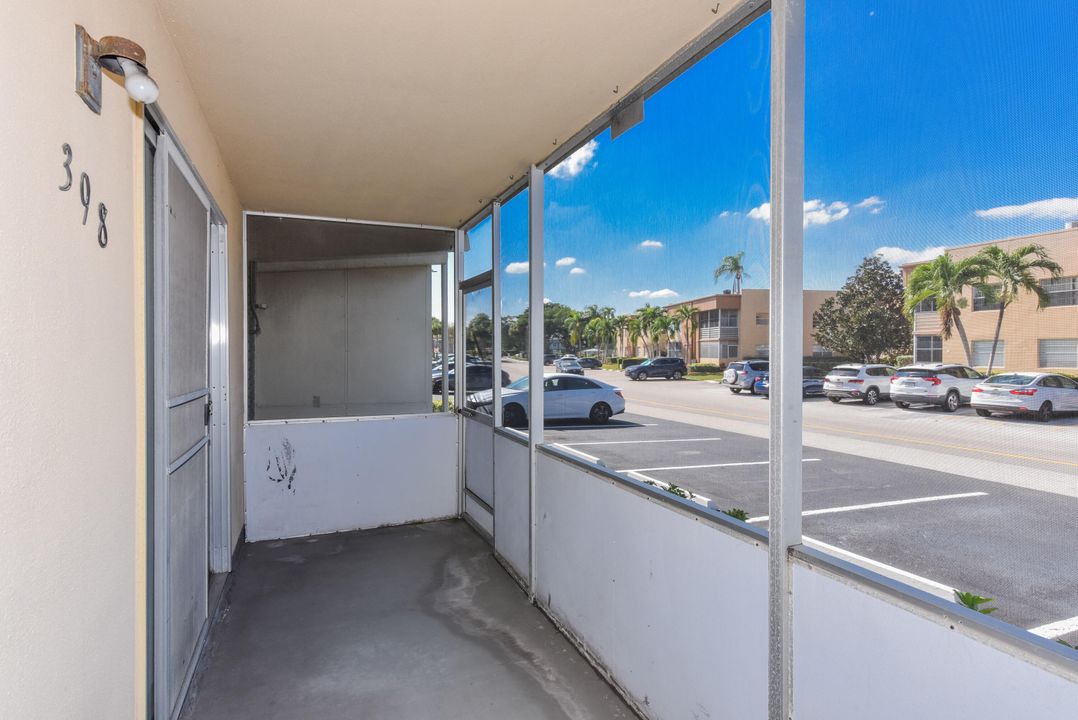 待售: $56,000 (1 贝兹, 1 浴室, 720 平方英尺)