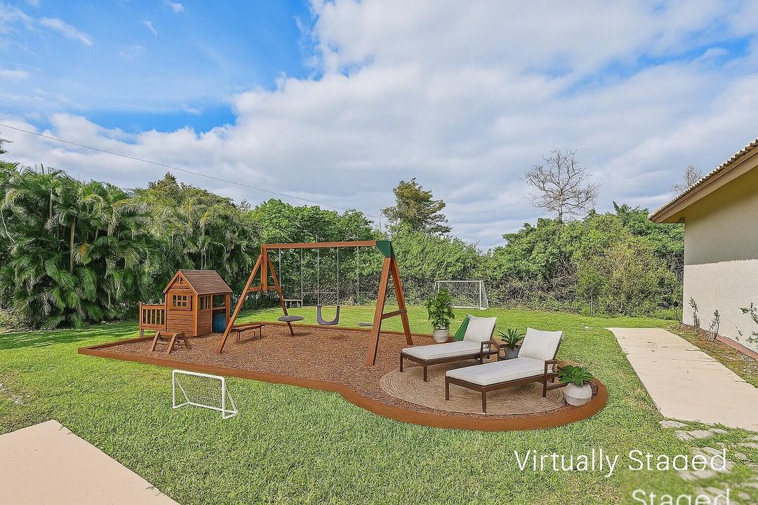 For Sale: $1,189,000 (4 beds, 2 baths, 2500 Square Feet)