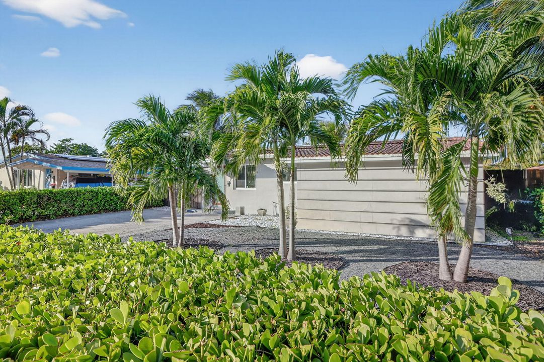 For Sale: $459,000 (3 beds, 2 baths, 1160 Square Feet)