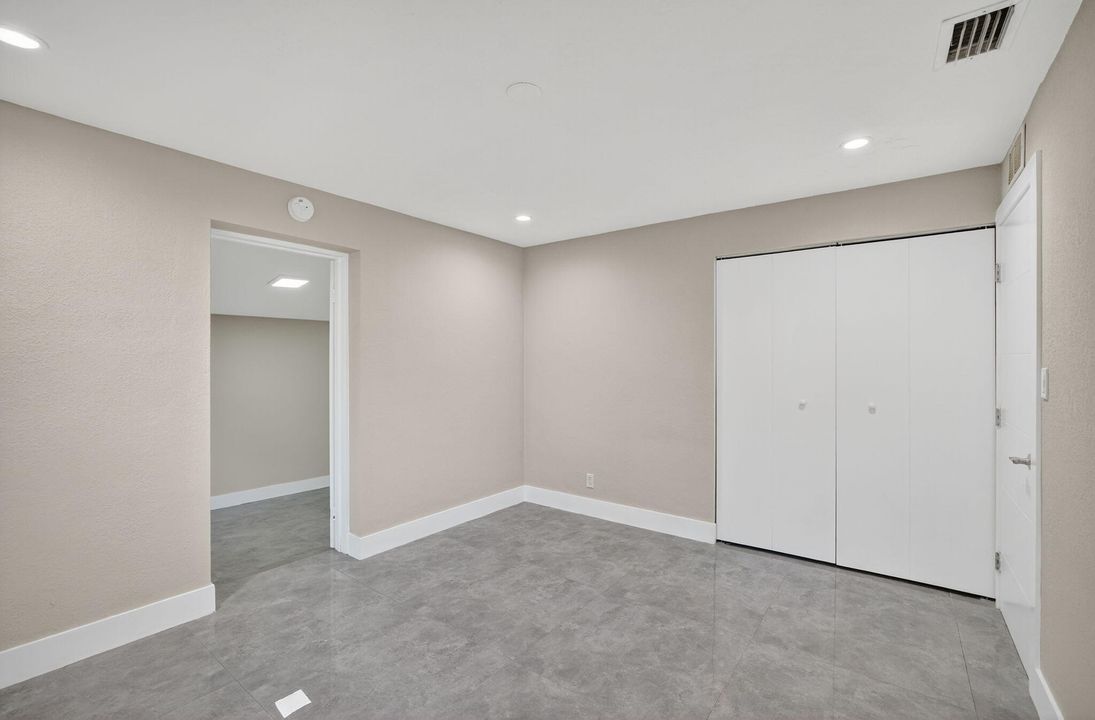 For Sale: $459,000 (3 beds, 2 baths, 1160 Square Feet)