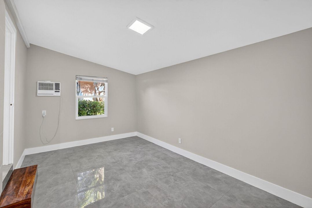 For Sale: $459,000 (3 beds, 2 baths, 1160 Square Feet)