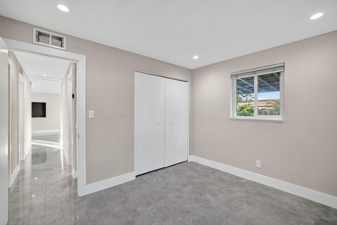 For Sale: $459,000 (3 beds, 2 baths, 1160 Square Feet)