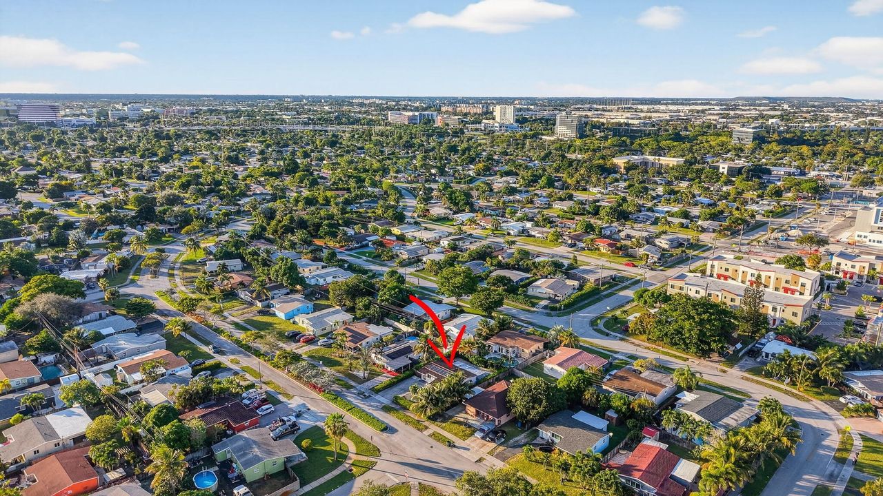 For Sale: $459,000 (3 beds, 2 baths, 1160 Square Feet)